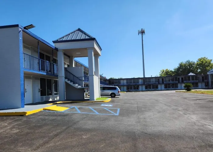 Baymont By Wyndham Hotel